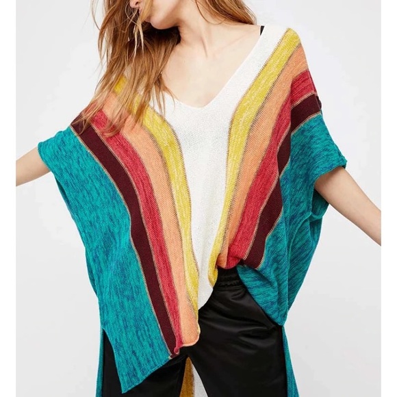 LAST ONE!!! 5⭐️ Santa Monica Rainbow Poncho - Picture 6 of 8